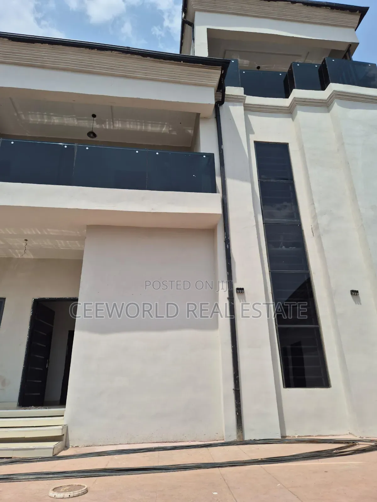 5bdrm Duplex in Adeosun Estate, for sale