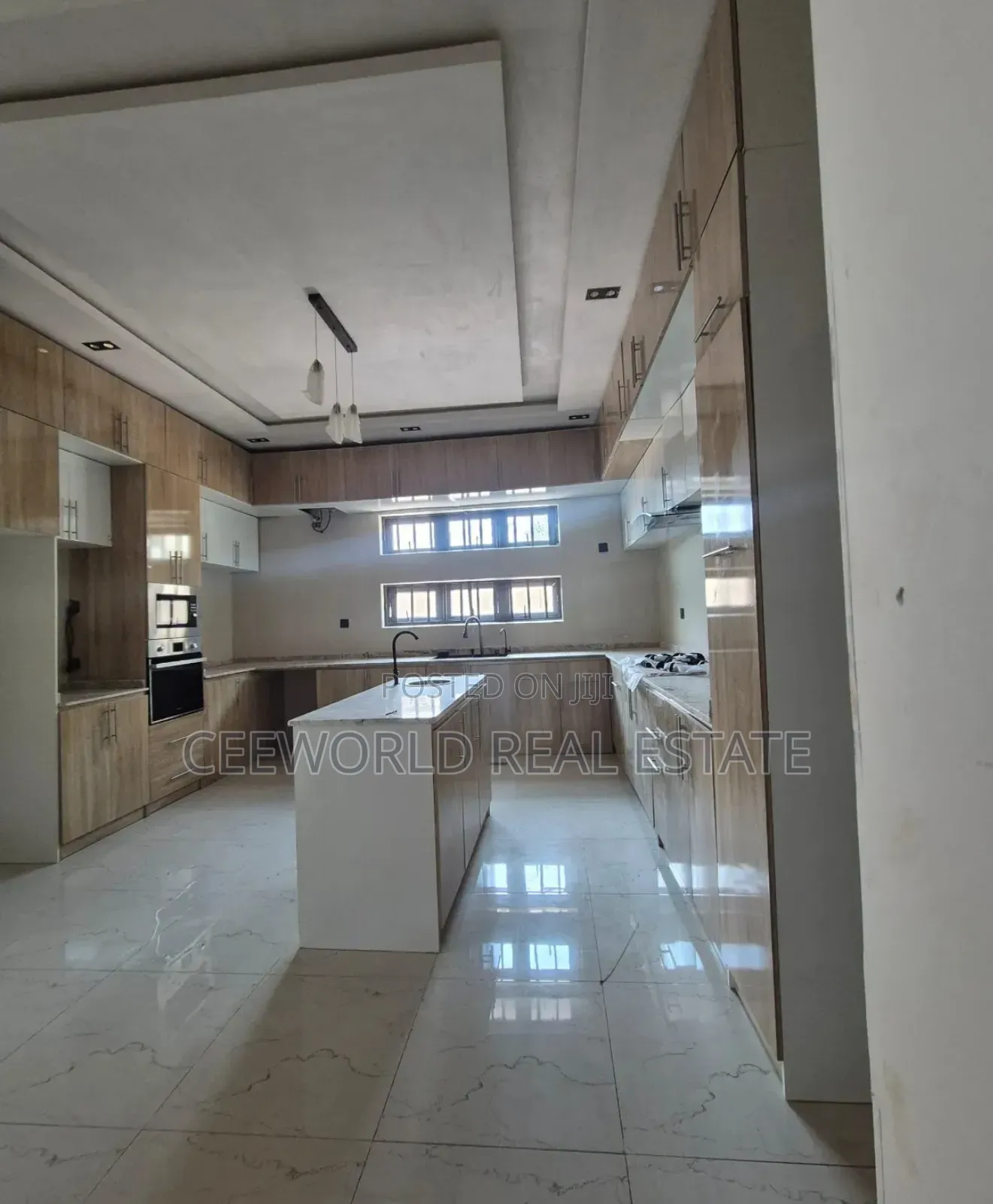 5bdrm Duplex in Adeosun Estate, for sale