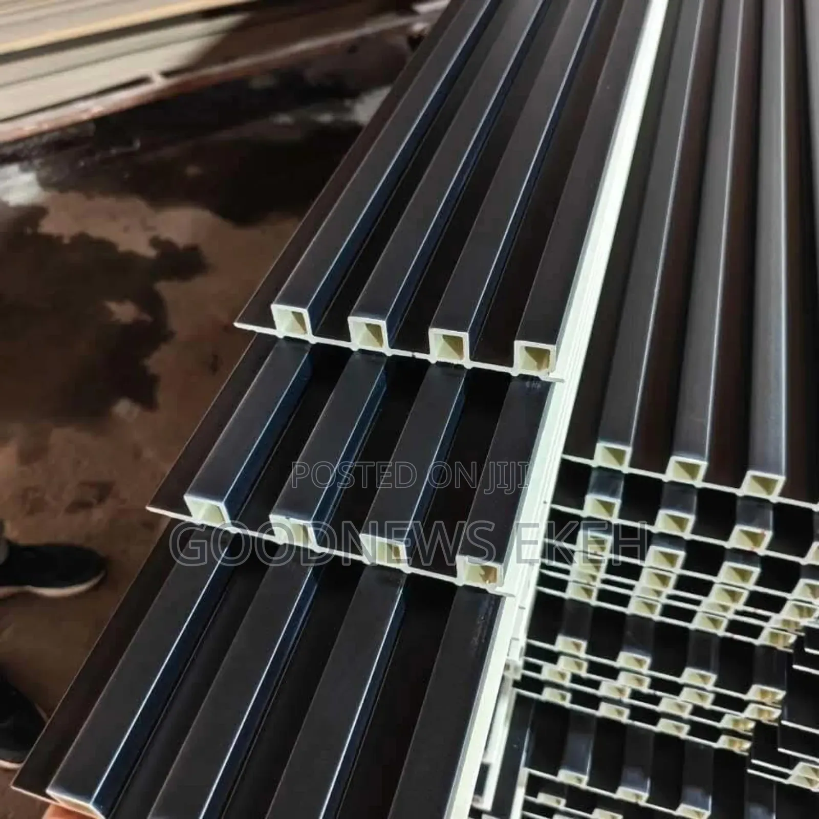 Fluted Panel Black