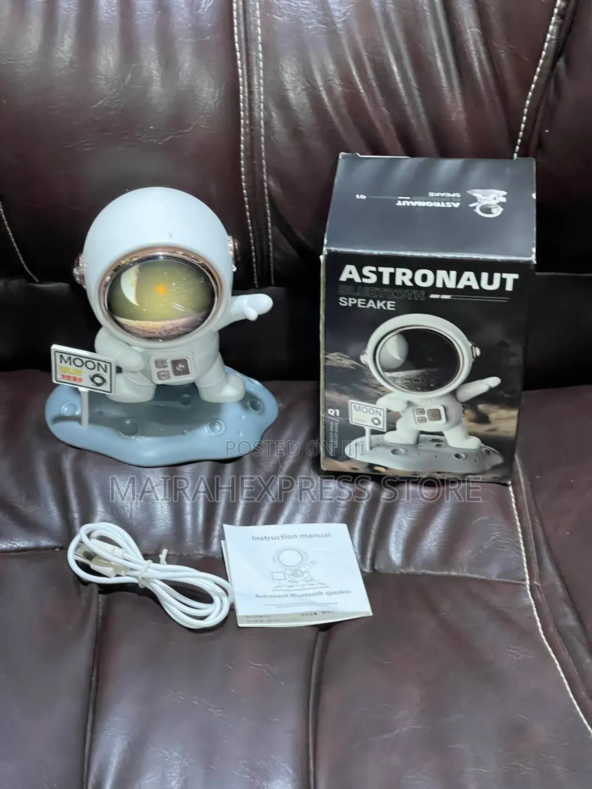 Portable Wireless High Sound Astronaut Bluetooth Speaker