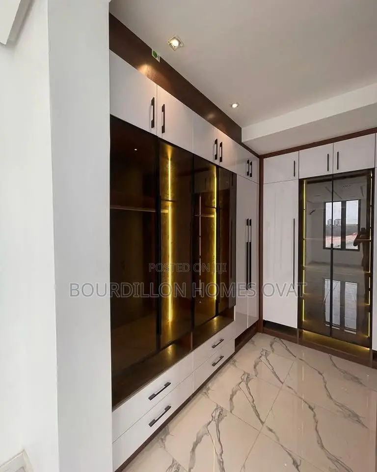 5bdrm Duplex in Lekki Phase 1 for sale