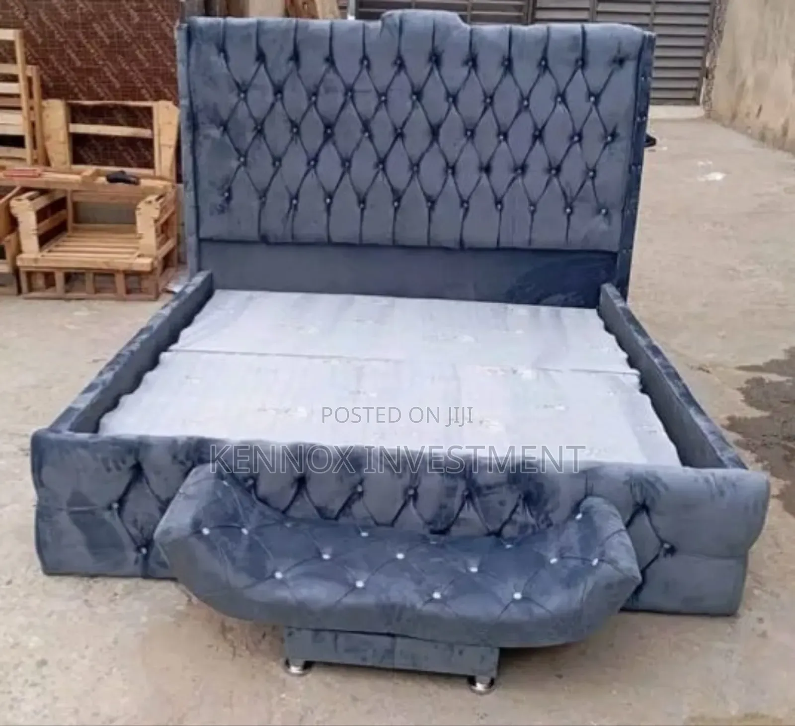 6 X 6 Upholstery Bottom Bed With Footrest