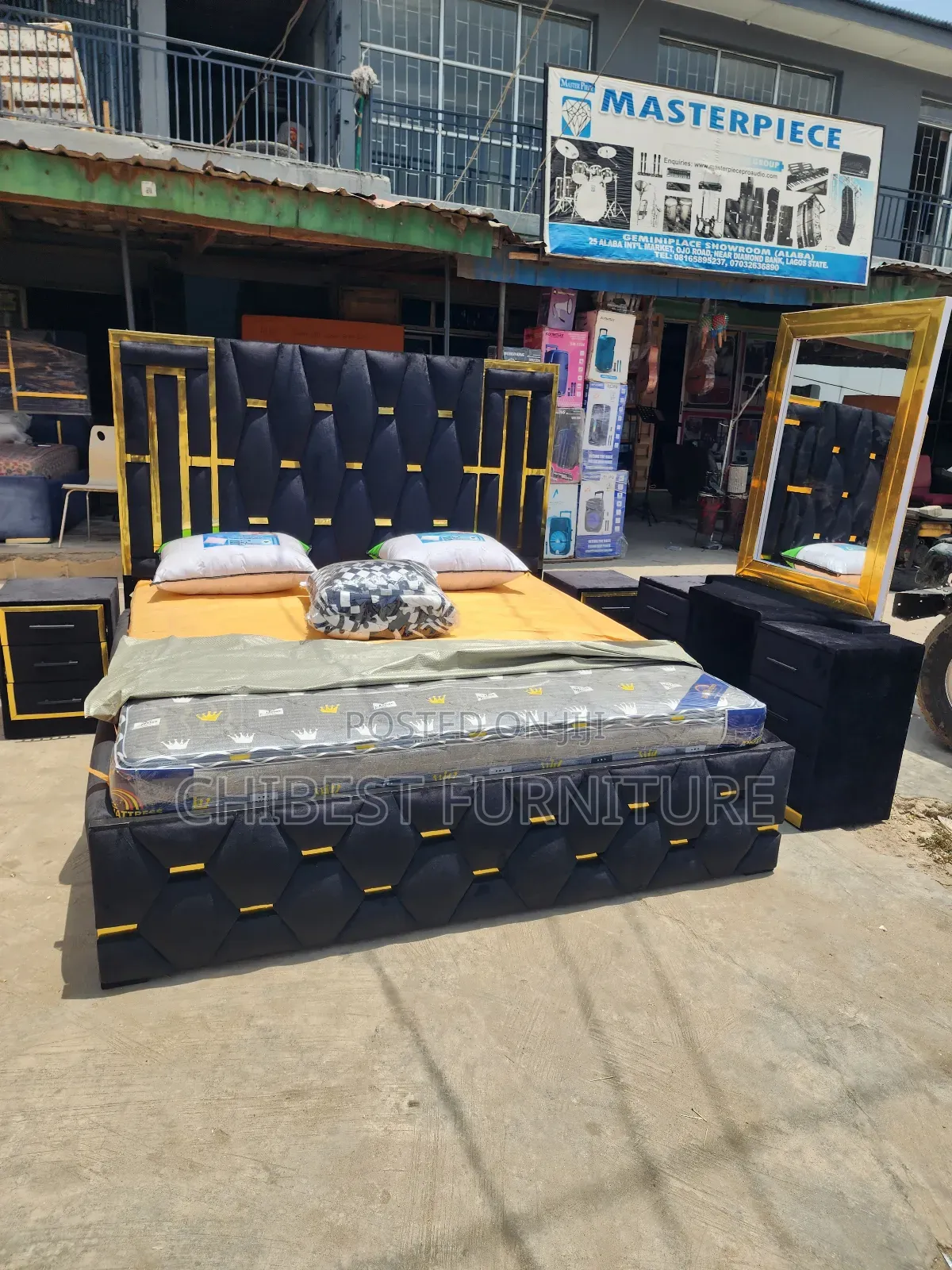 5ft Tall 6by6 Bed With Full Accessories.