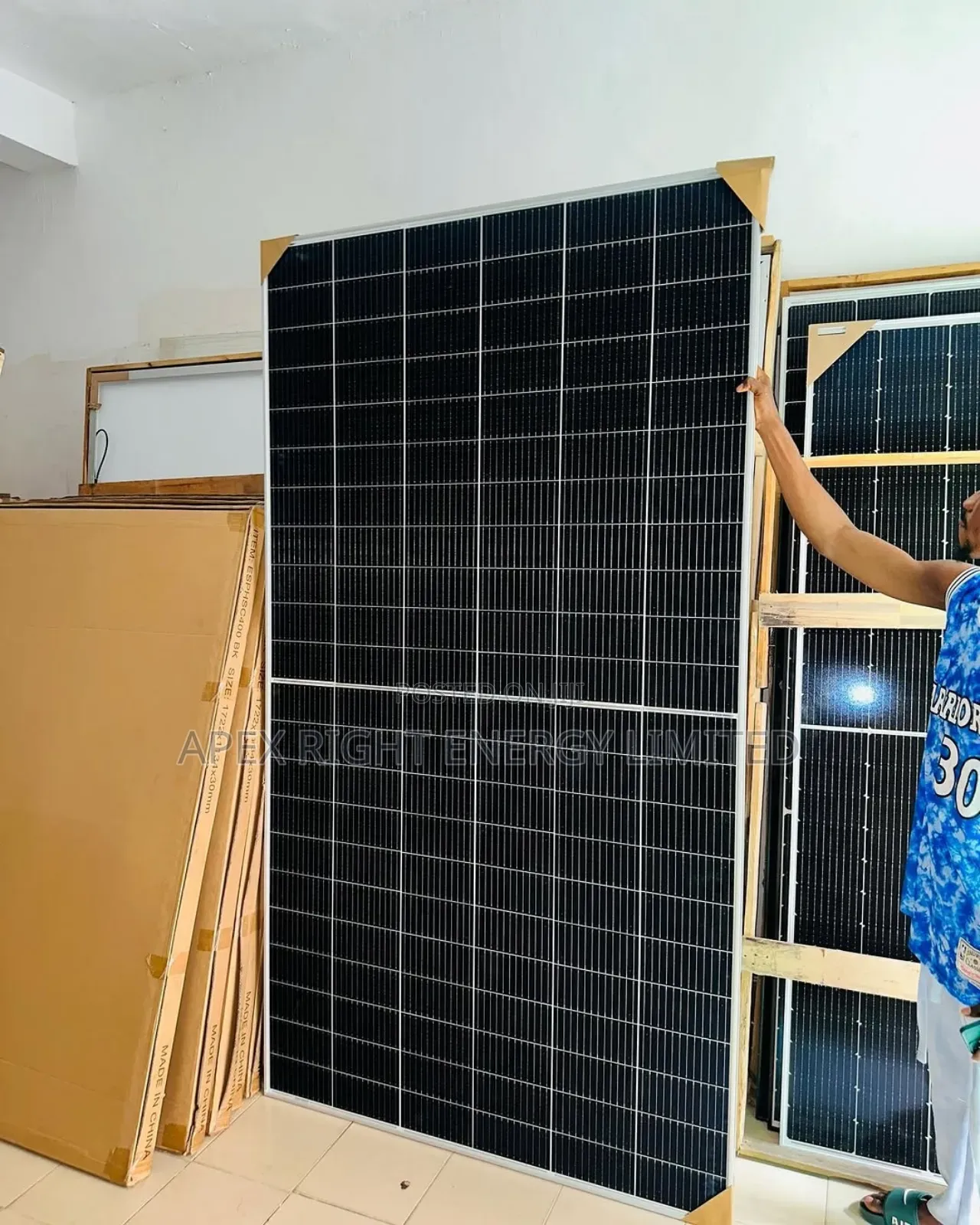 670watts Canadian Solar Panel Mono-crystalline 144 Cells