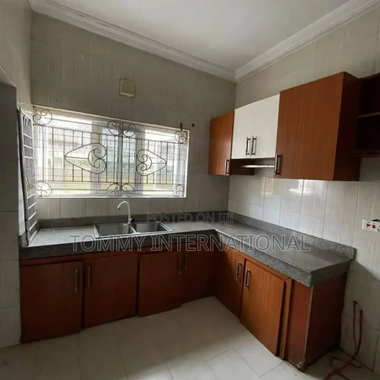 2bdrm Block of Flats in Port-Harcourt for sale