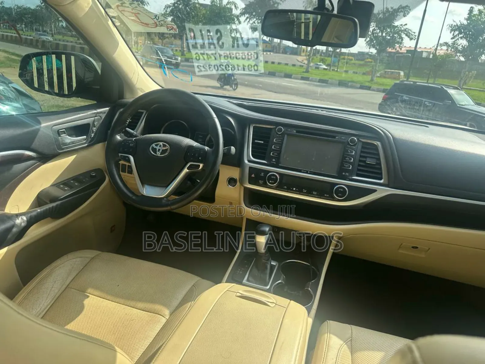 Toyota Highlander 2015 Gold