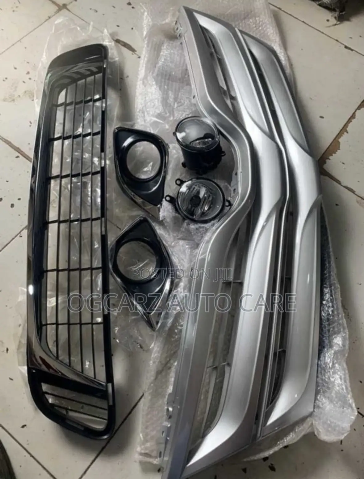 Complete Bumper Accessories for Venza 09/2015