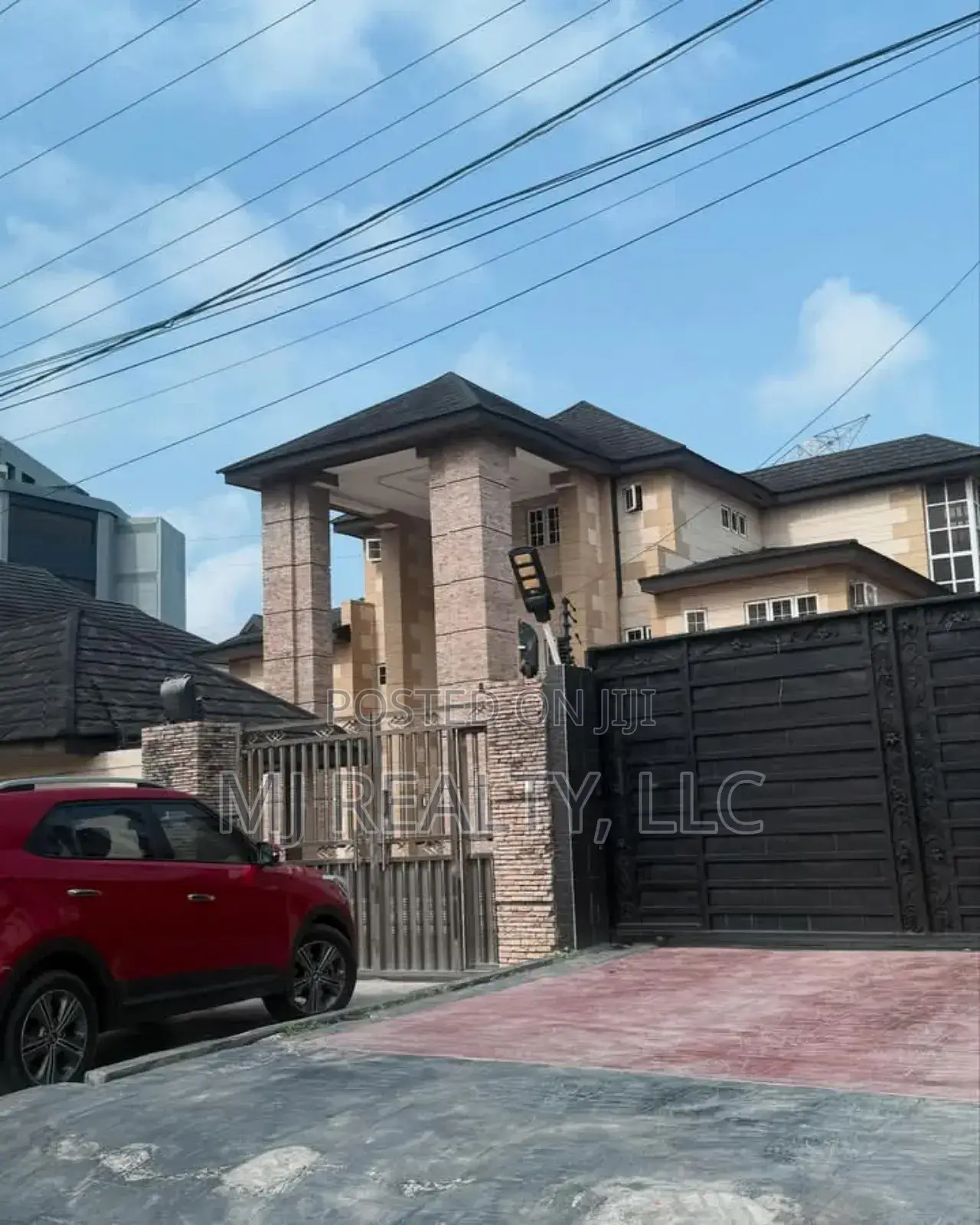 Fully Furnished 16 Rooms Guest House at Oniru, Vi