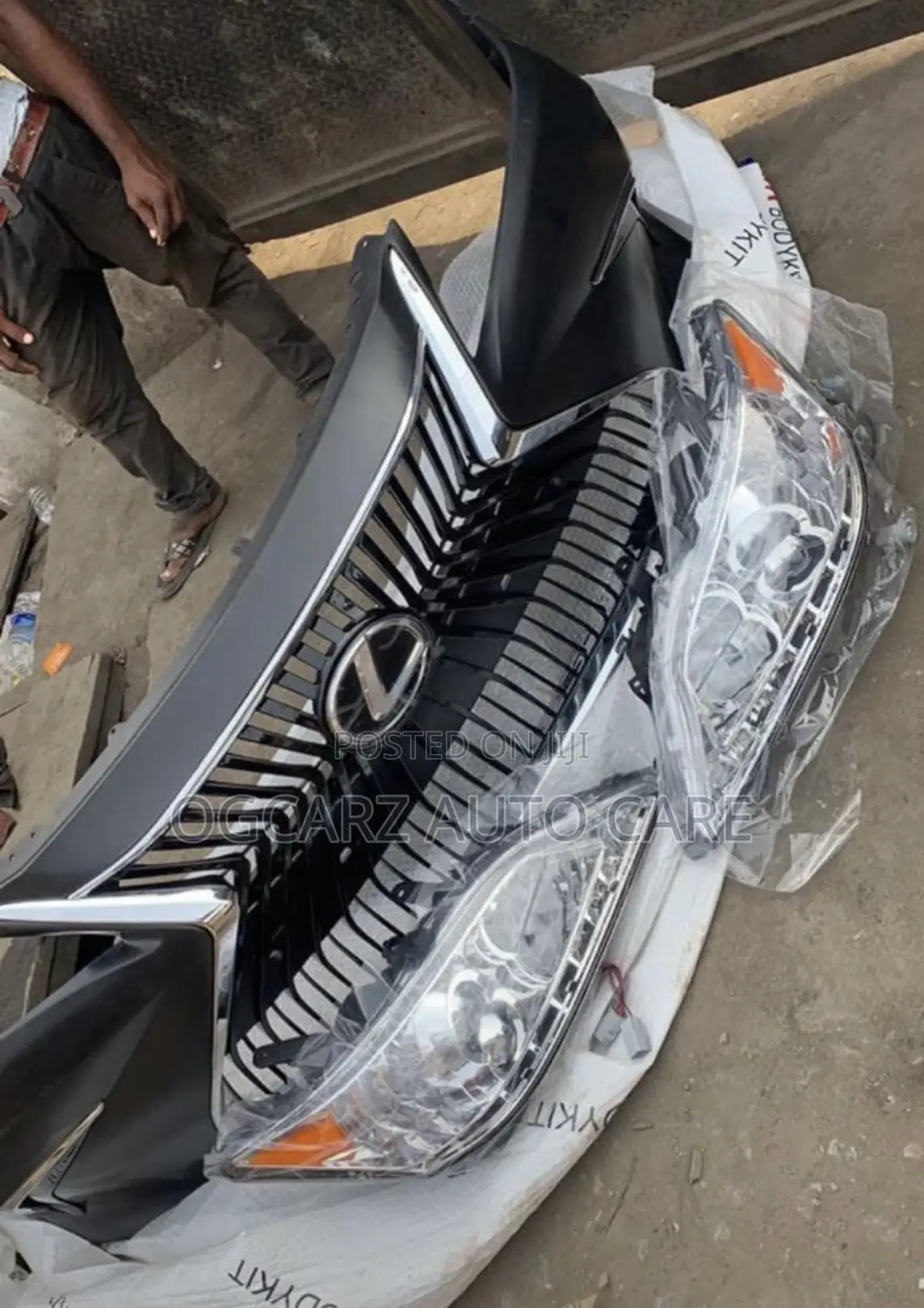 Complete Front Upgrade Bumper Kit for Lexus Es 08/010