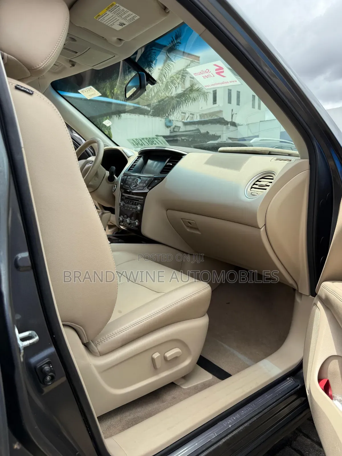 Nissan Pathfinder SL 4dr SUV 4WD (3.5L 6cyl CVT) 2015 Gray