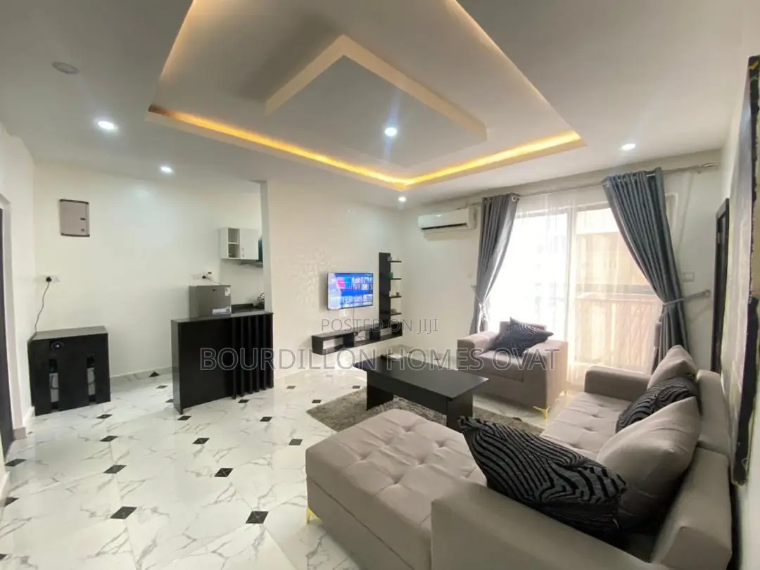 Furnished 1bdrm Apartment in Lekki Phase 1 for sale