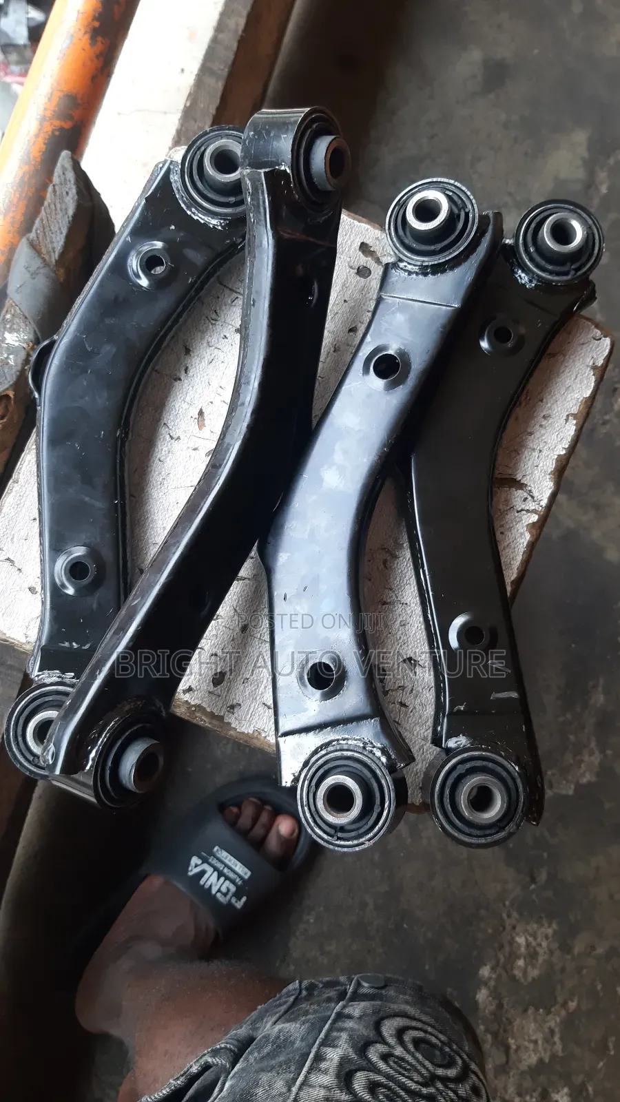 Upper Arm Hyundai Sonata,Ix35,Hyundai Santa Fe 2014 Model 