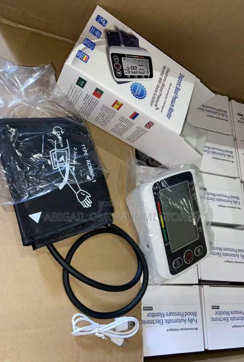 Electronic Blood Pressure Monitor With Voice Suction