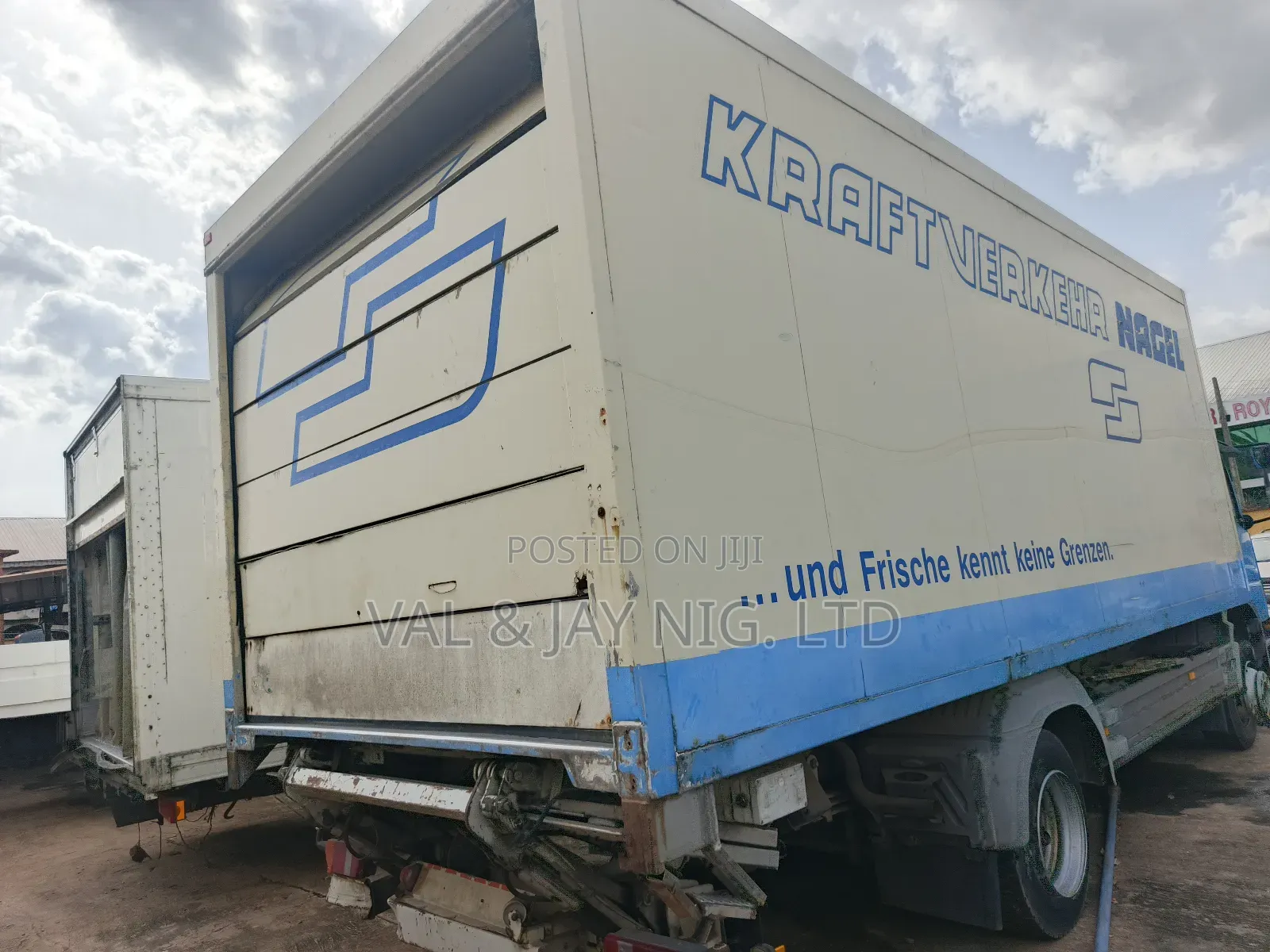 Mercedes Benz Cooling Van / Truck -'Foreign Use - 6 Tyres