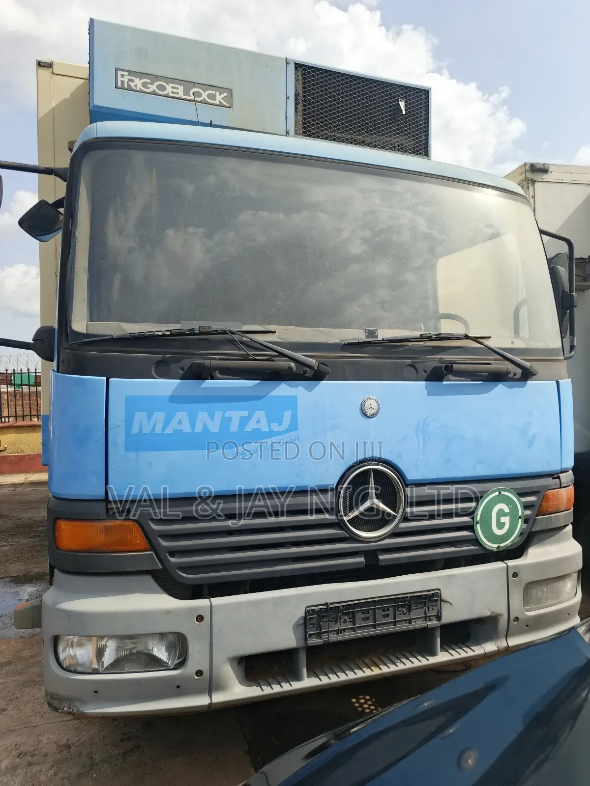 Mercedes Benz Cooling Van / Truck -'Foreign Use - 6 Tyres