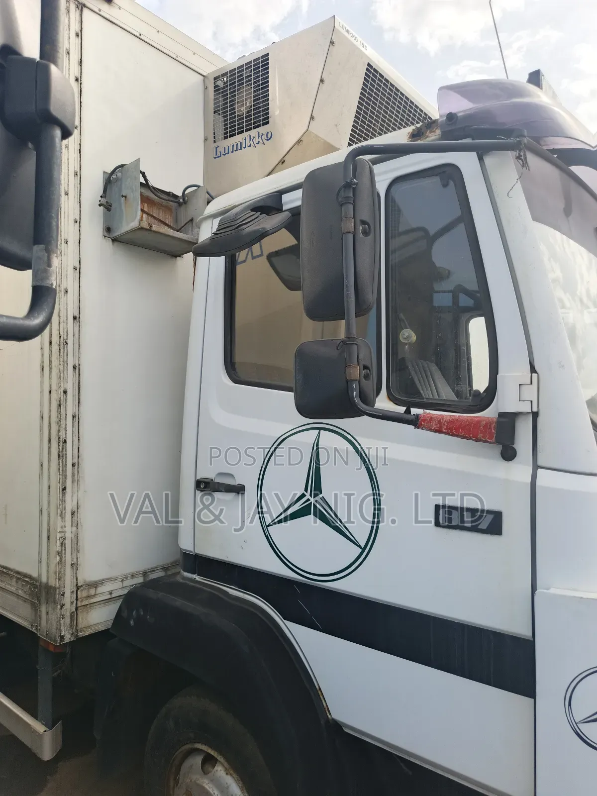 Mercedes Benz 817 Cooling Truck - Foreign Use