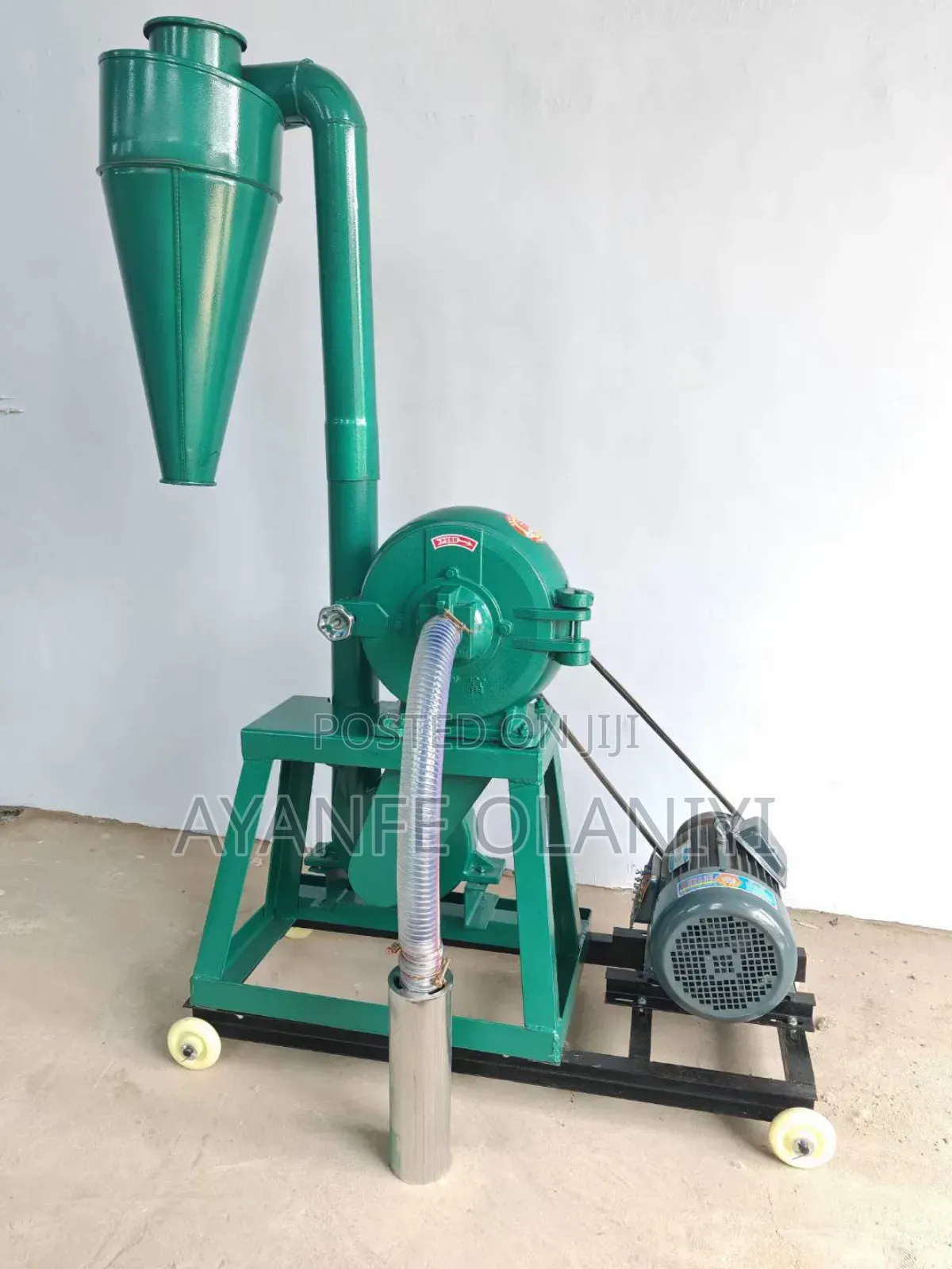 Pulverizer Grinding Machine With Suction and Manual