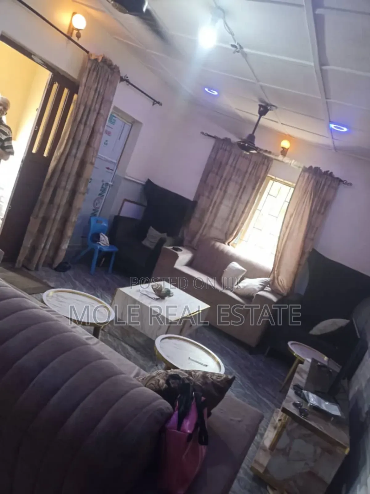 4bdrm Bungalow in Mopol Juntion Ayobo for sale