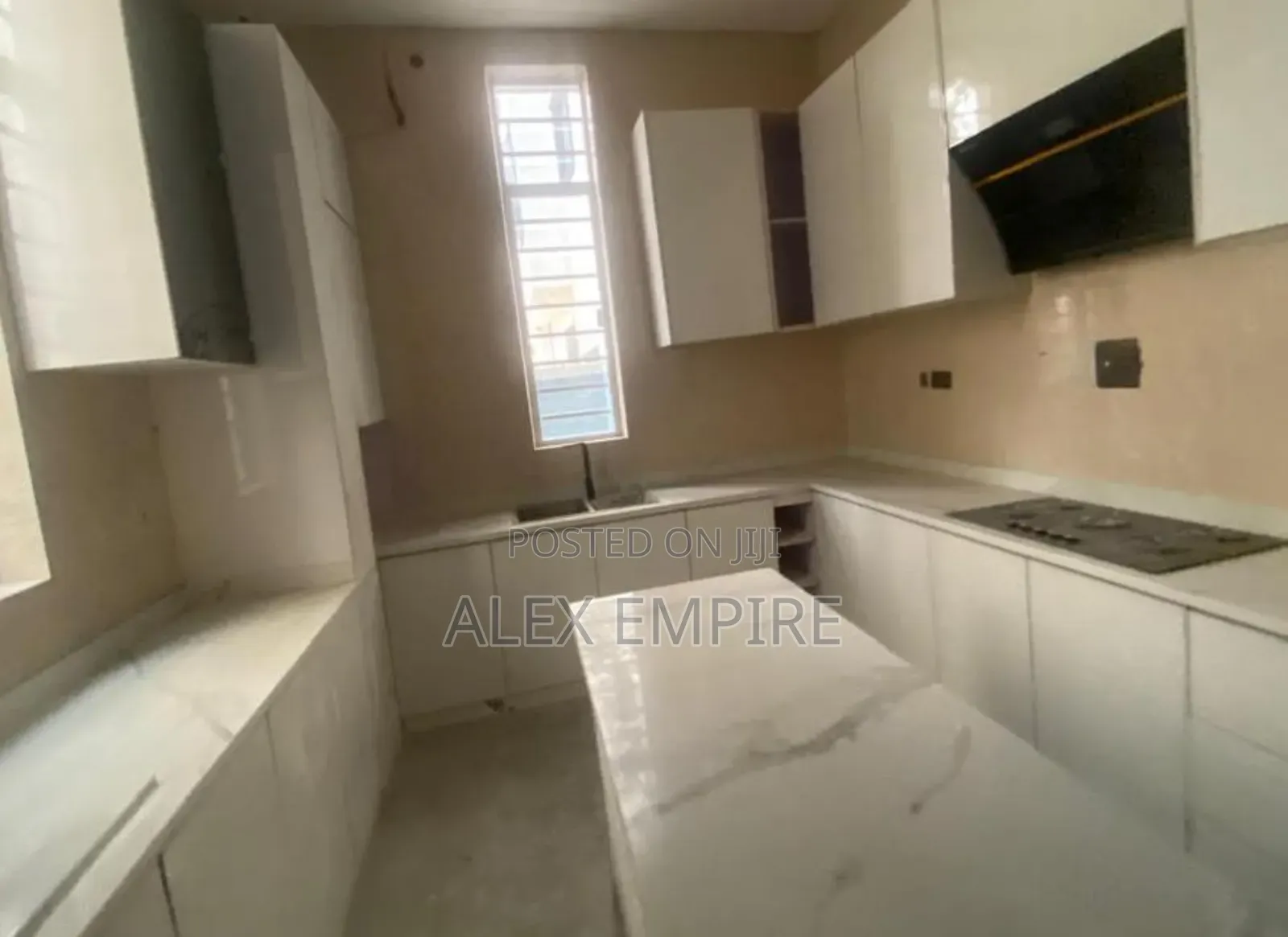 5bdrm Duplex in Lekki Phase 1 for sale