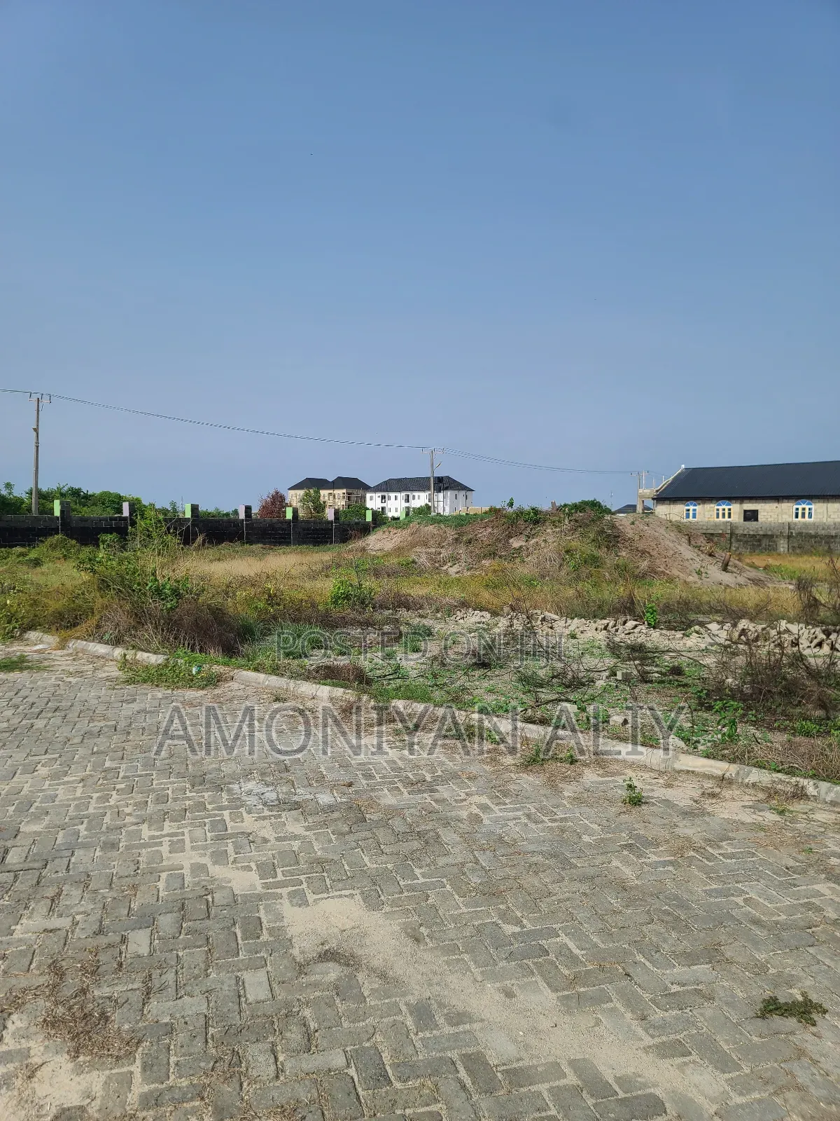 Dry Land in an Estate With C of O