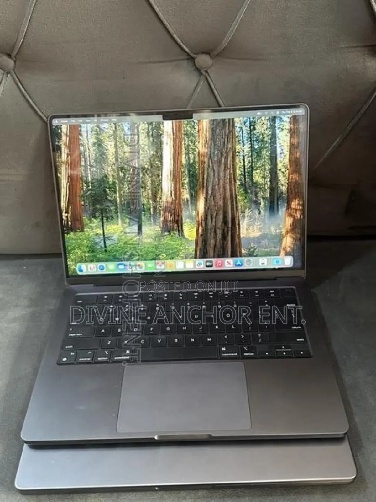 Laptop Apple MacBook Pro 2024 M4 14-inch 18GB Apple M3 Pro SSD 512GB