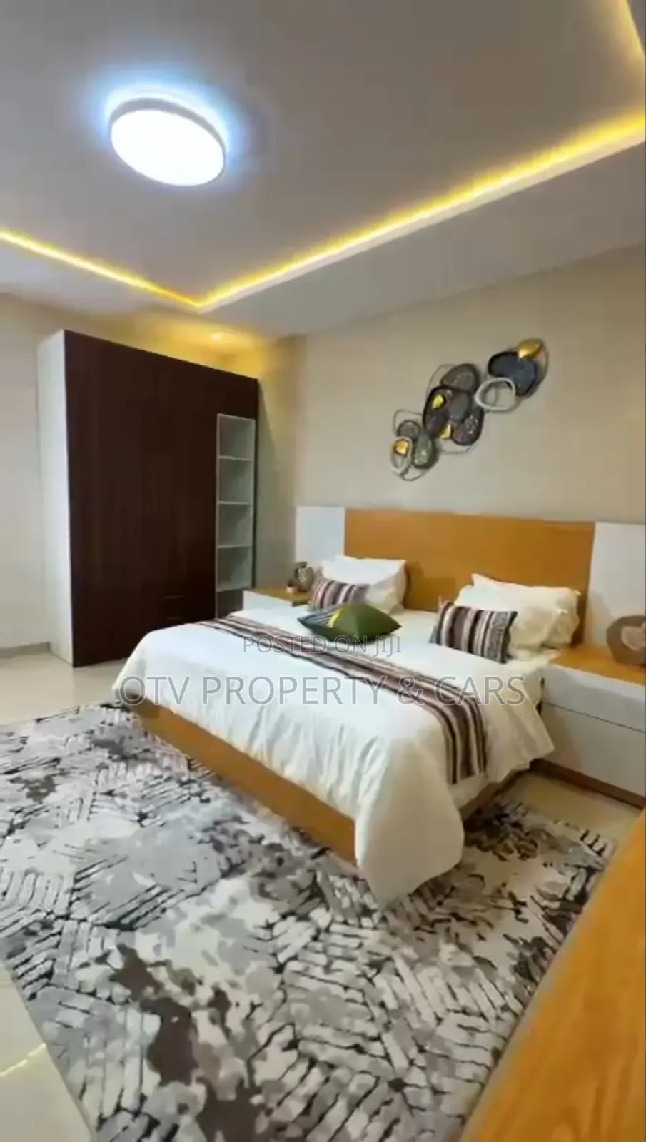 Furnished 4bdrm Duplex in Apo District for sale