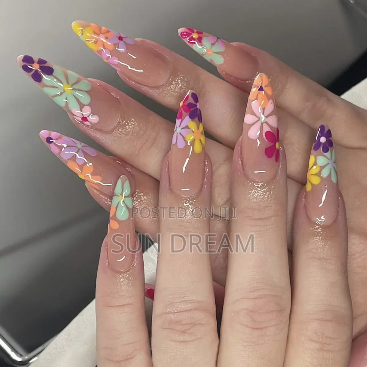 Trending Press On Nails Nair Art