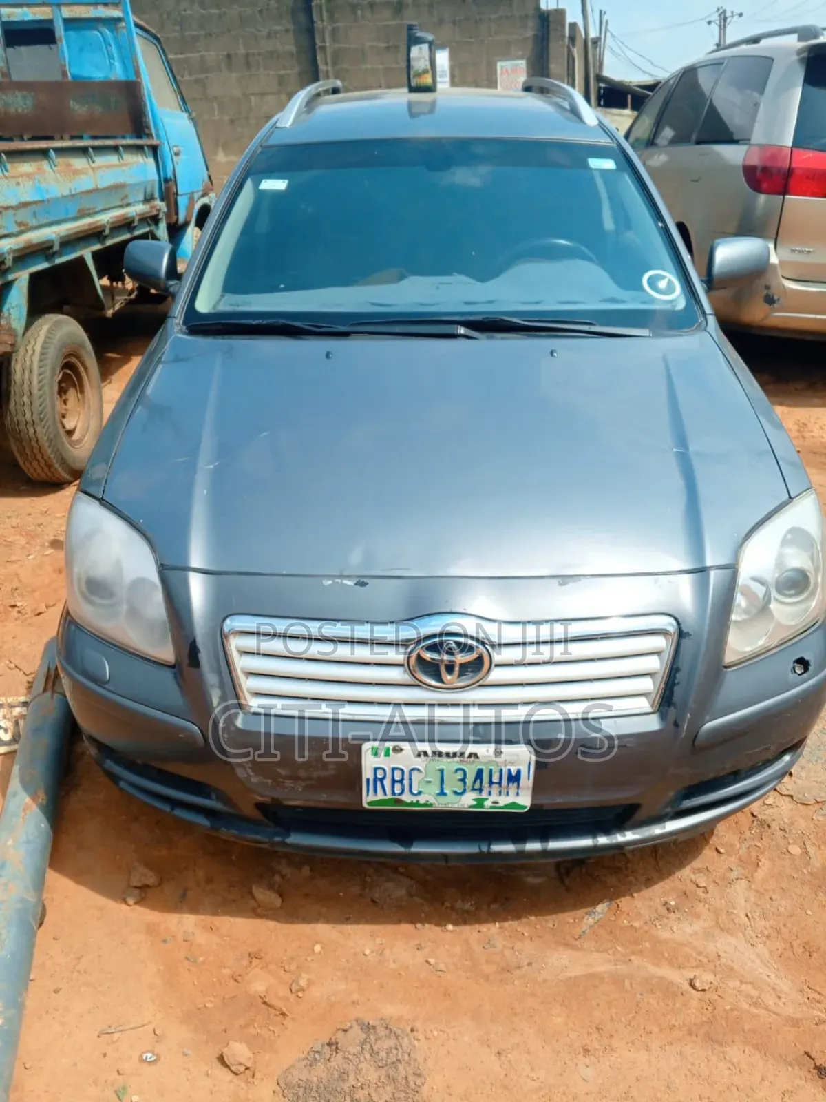 Toyota Avensis 2004 Gray
