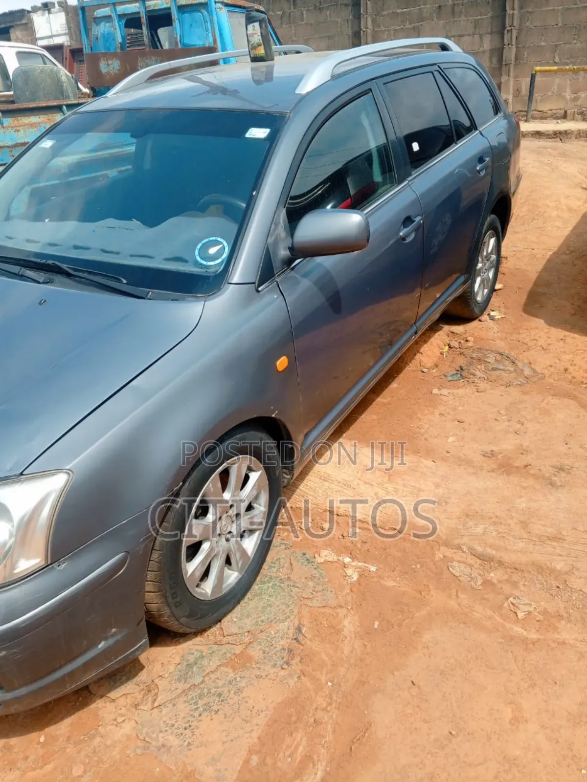 Toyota Avensis 2004 Gray