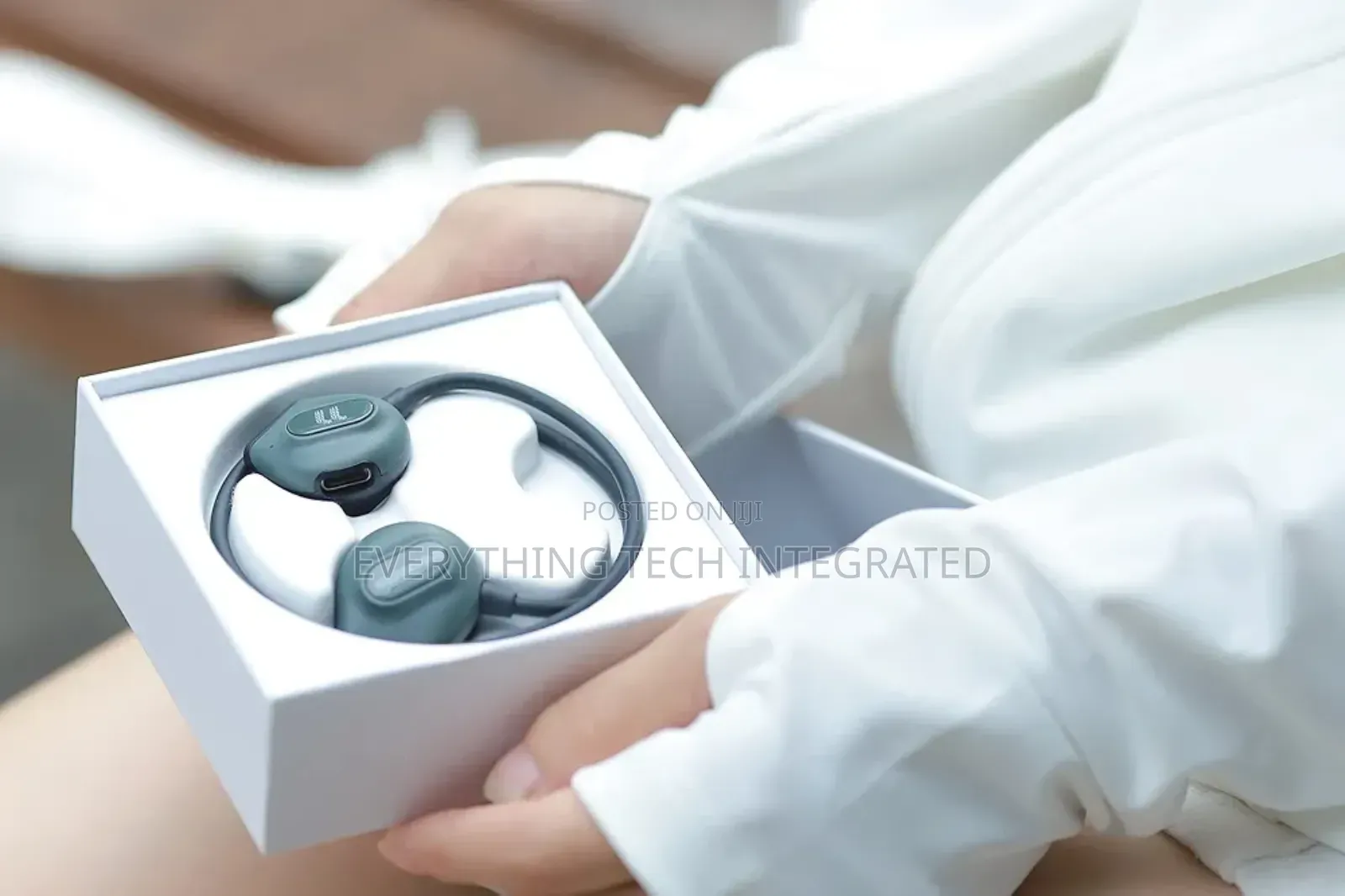 Ullife Me-300s: Lightest Foldable Bone Conduction Headphone