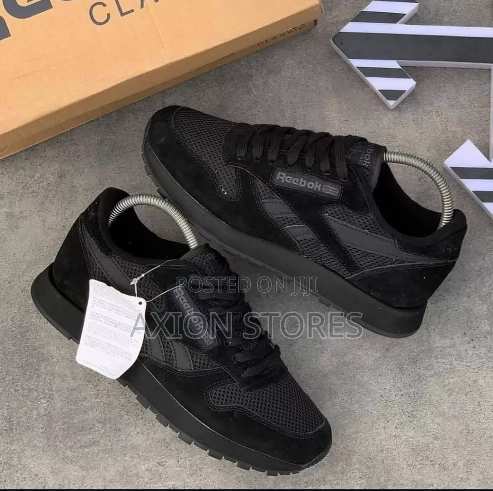 High Quality Reebok Sneakers