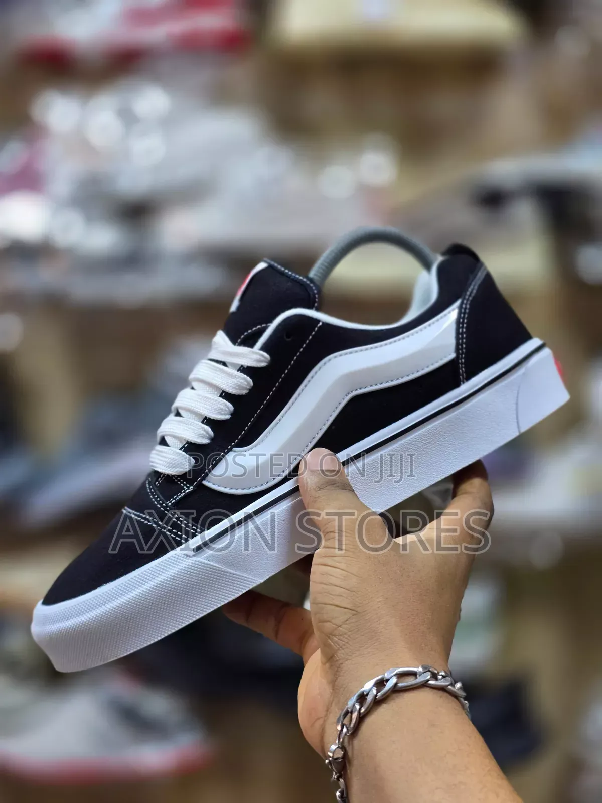 High Quality Vans Sneakers