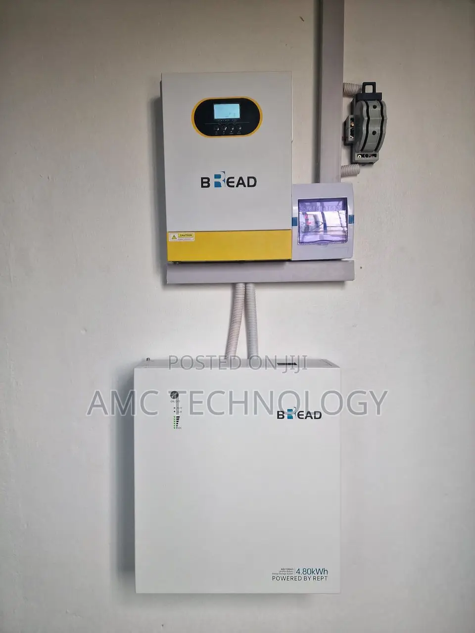 This Is 6.2kva Hybrid Inverter With 12units Panels