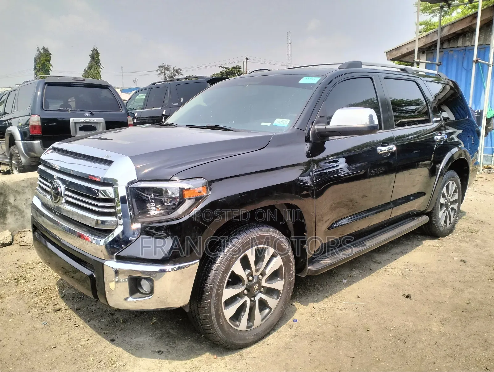 Toyota Sequoia Platinum 4dr SUV 4WD (5.7L 8cyl 6A) 2017 Black