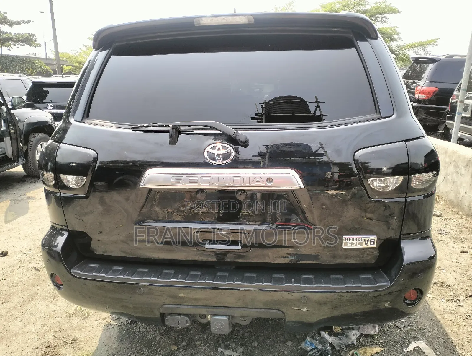 Toyota Sequoia Platinum 4dr SUV 4WD (5.7L 8cyl 6A) 2017 Black