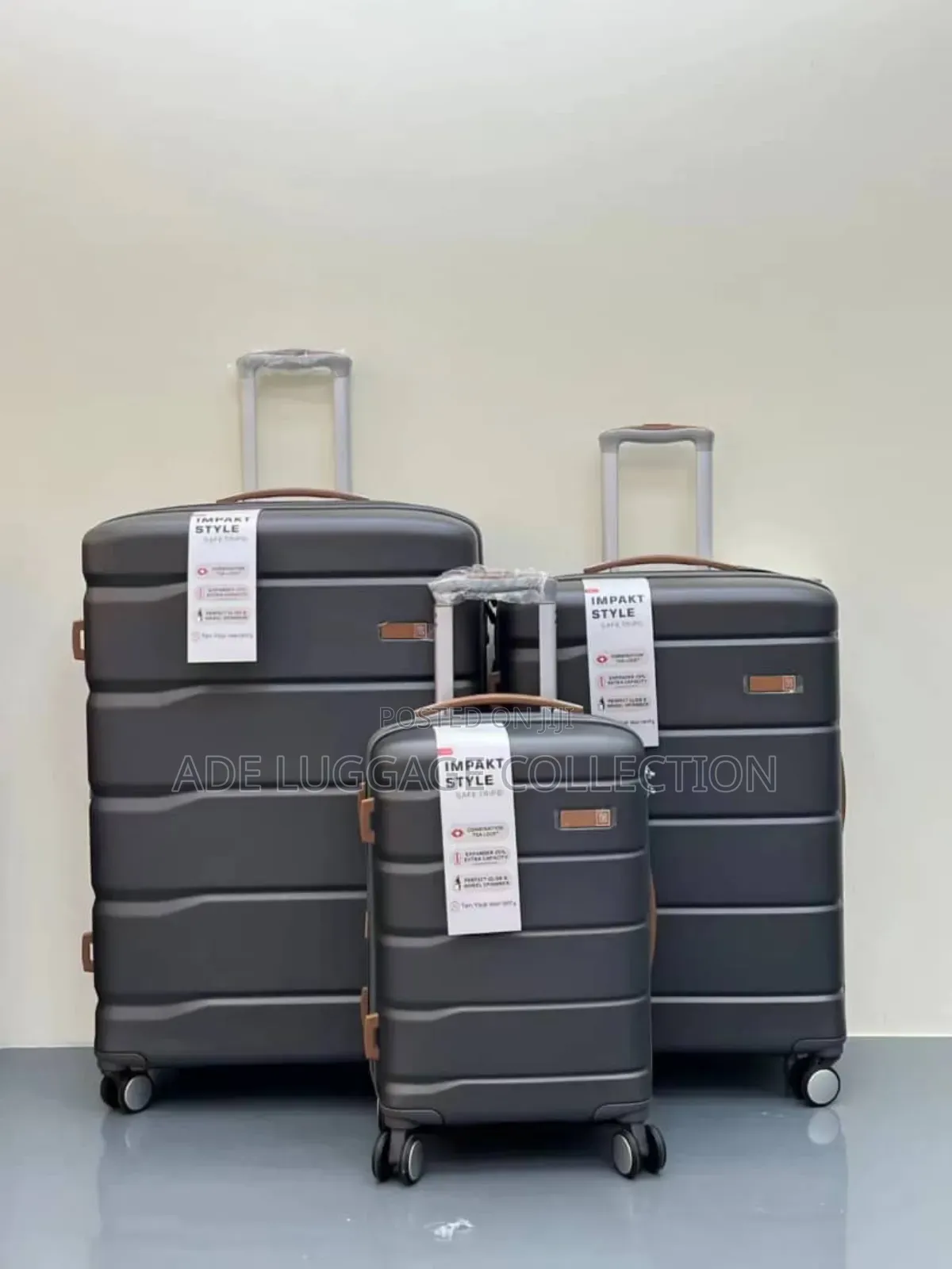 I T Luxury Luggage