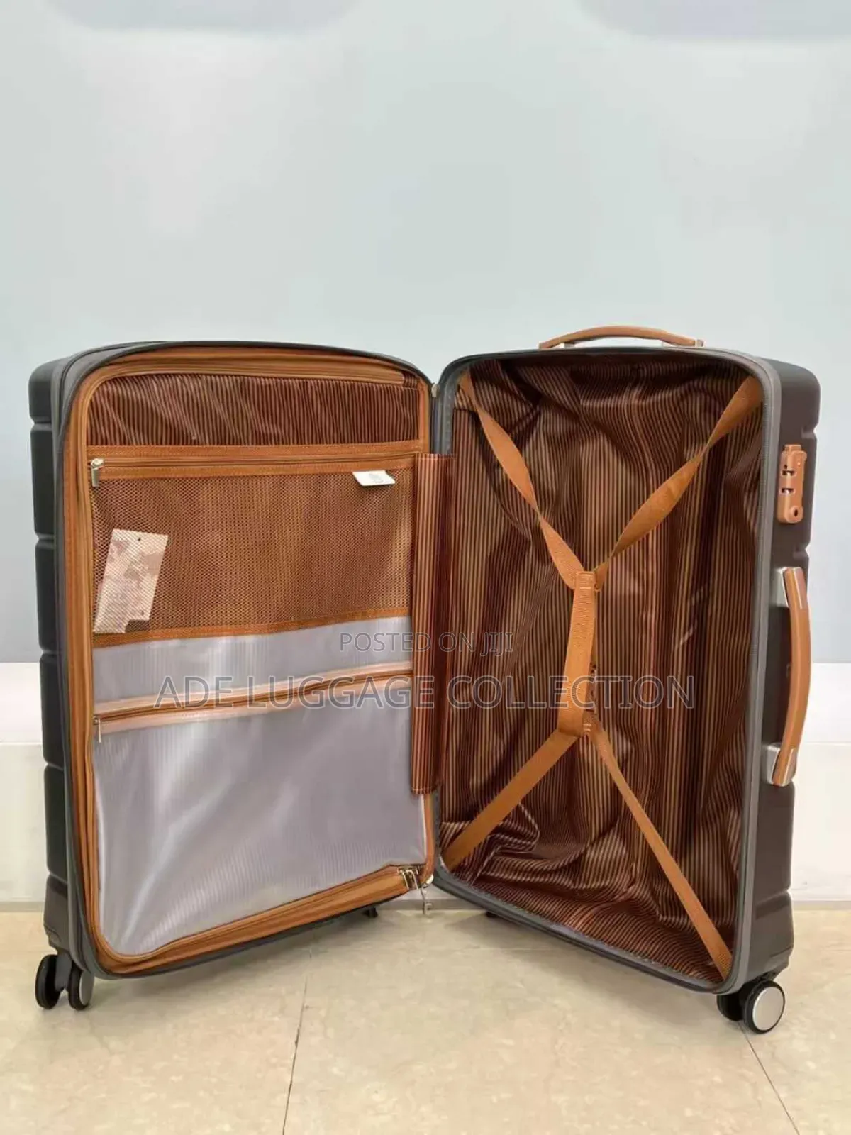 I T Luxury Luggage