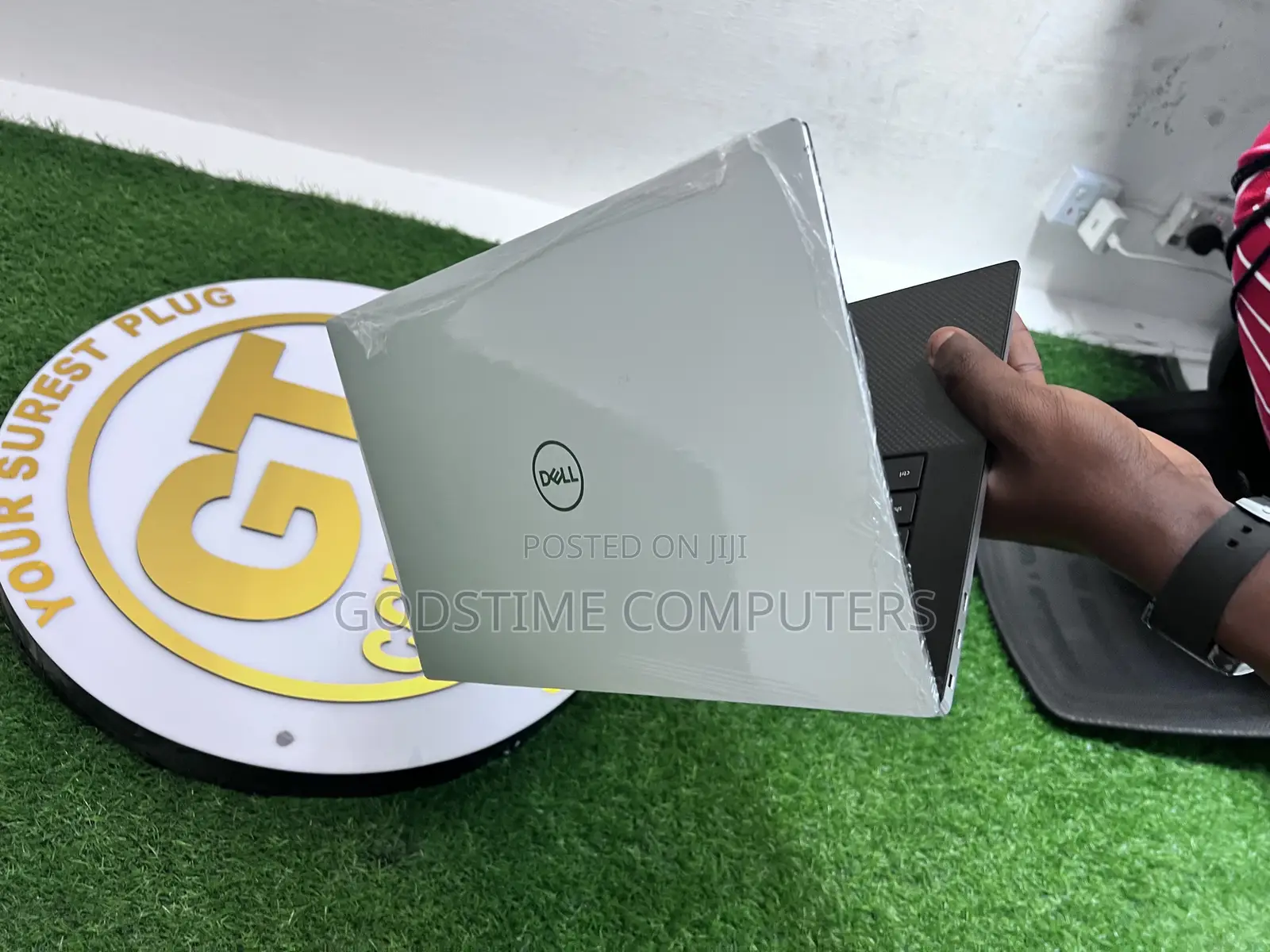 New Laptop Dell 16GB Intel Core I7 SSD 512GB