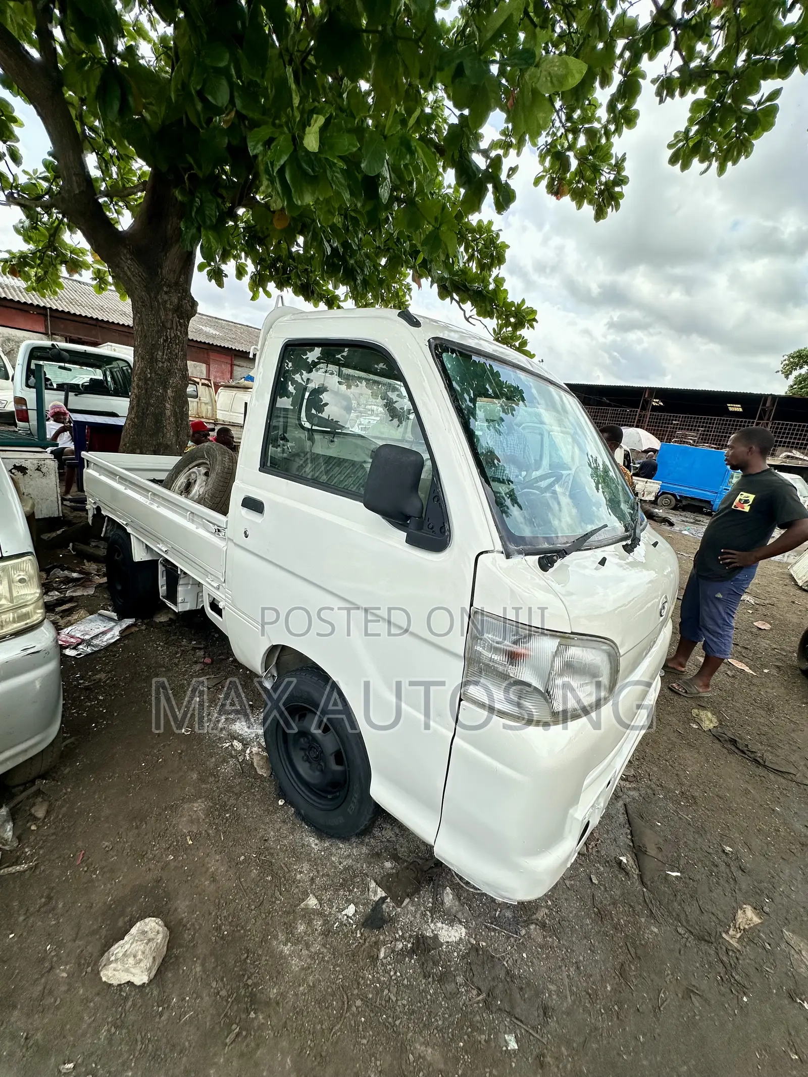 Daihatsu Hijet Truck 2012 White
