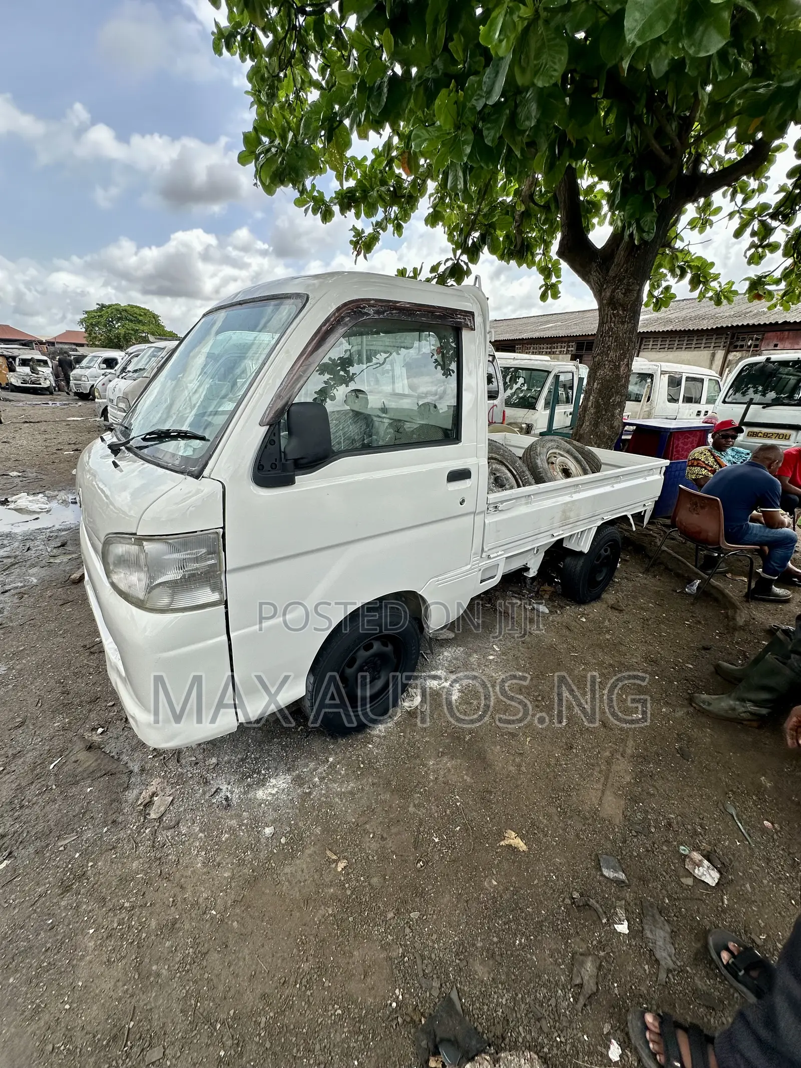 Daihatsu Hijet Truck 2012 White