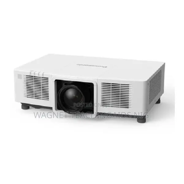 Panasonic Pt-mz882-w, 8200 Lumen Projector