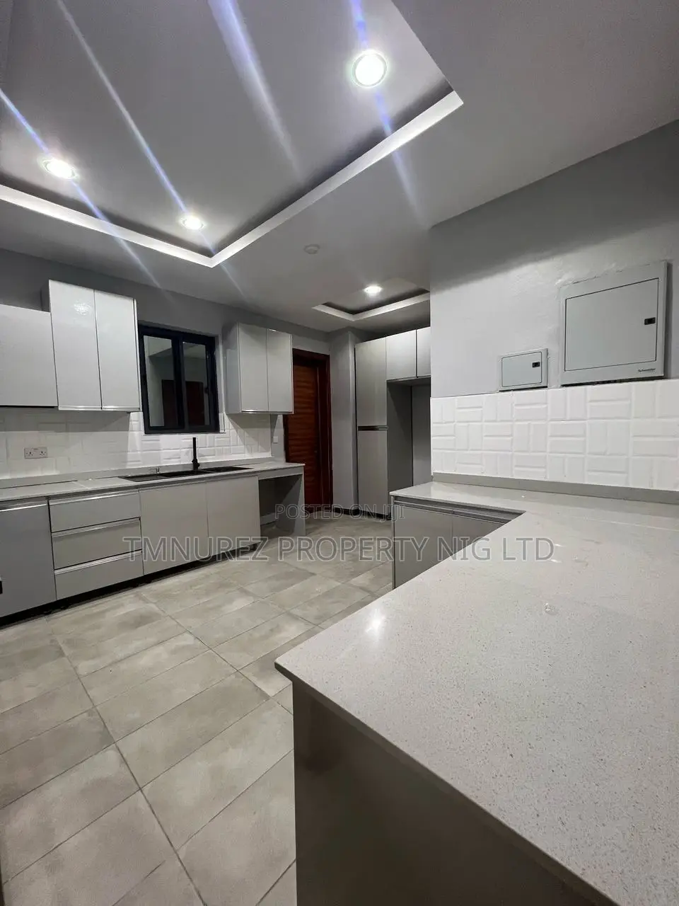 4bdrm Duplex in Admiralty, Lekki Phase 1 for rent
