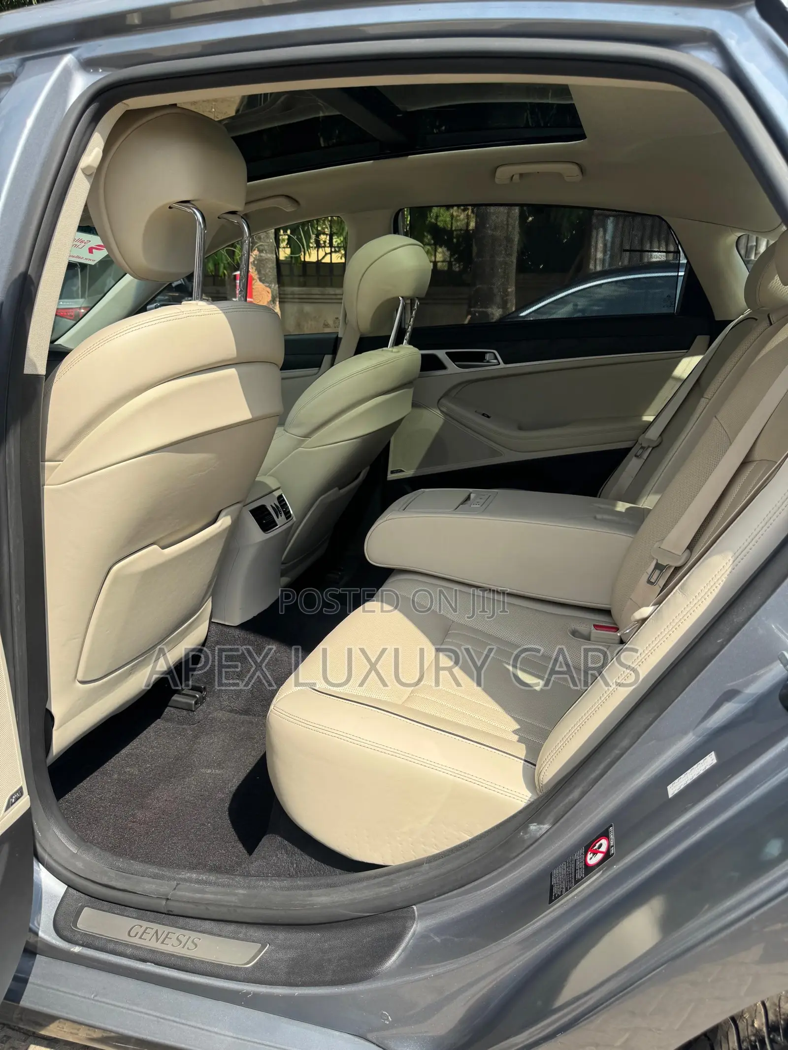 Hyundai Genesis 2016 Gray