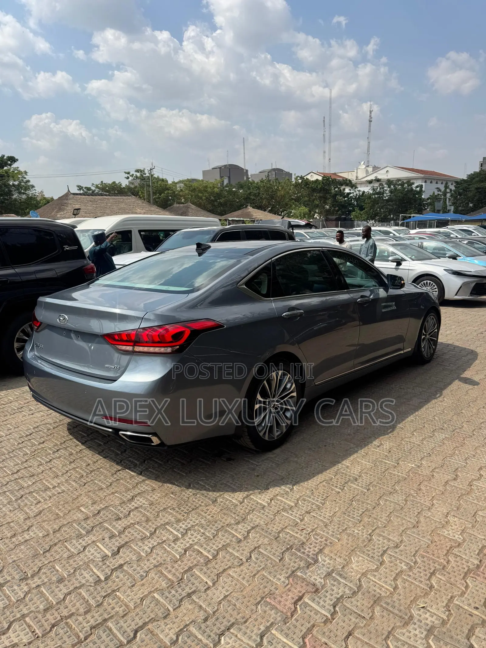 Hyundai Genesis 2016 Gray