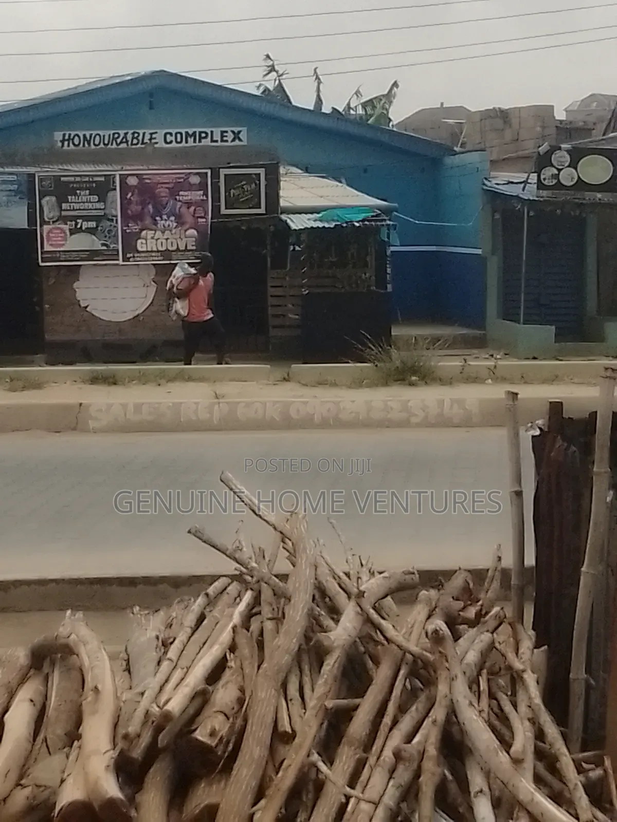 2bdrm Bungalow in Agric for sale