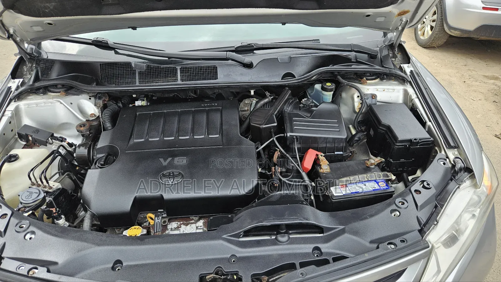 Toyota Venza XLE 4dr Wagon AWD (3.5L 6cyl 6A) 2014 Silver