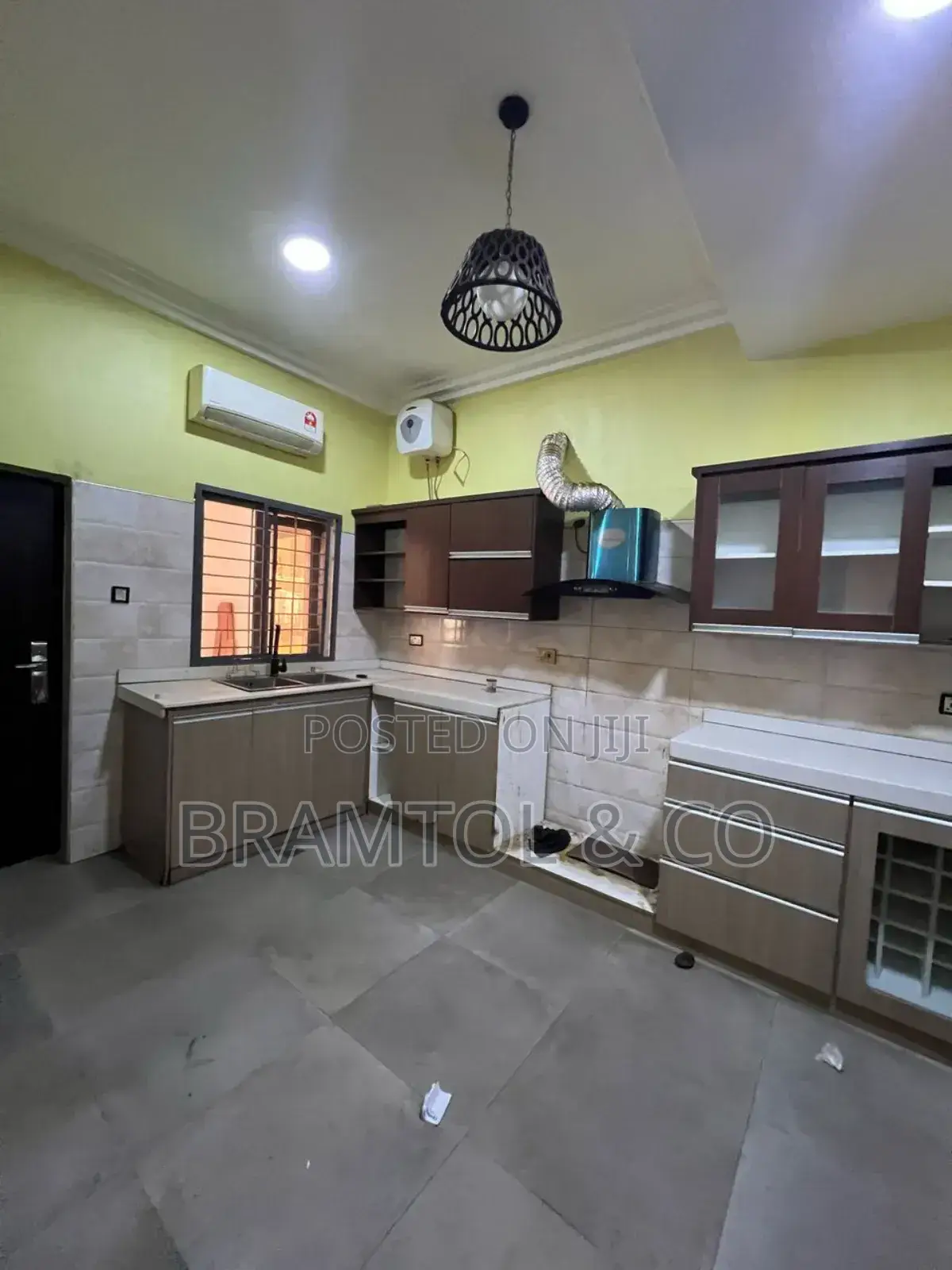 3bdrm Block of Flats in Jahi for rent
