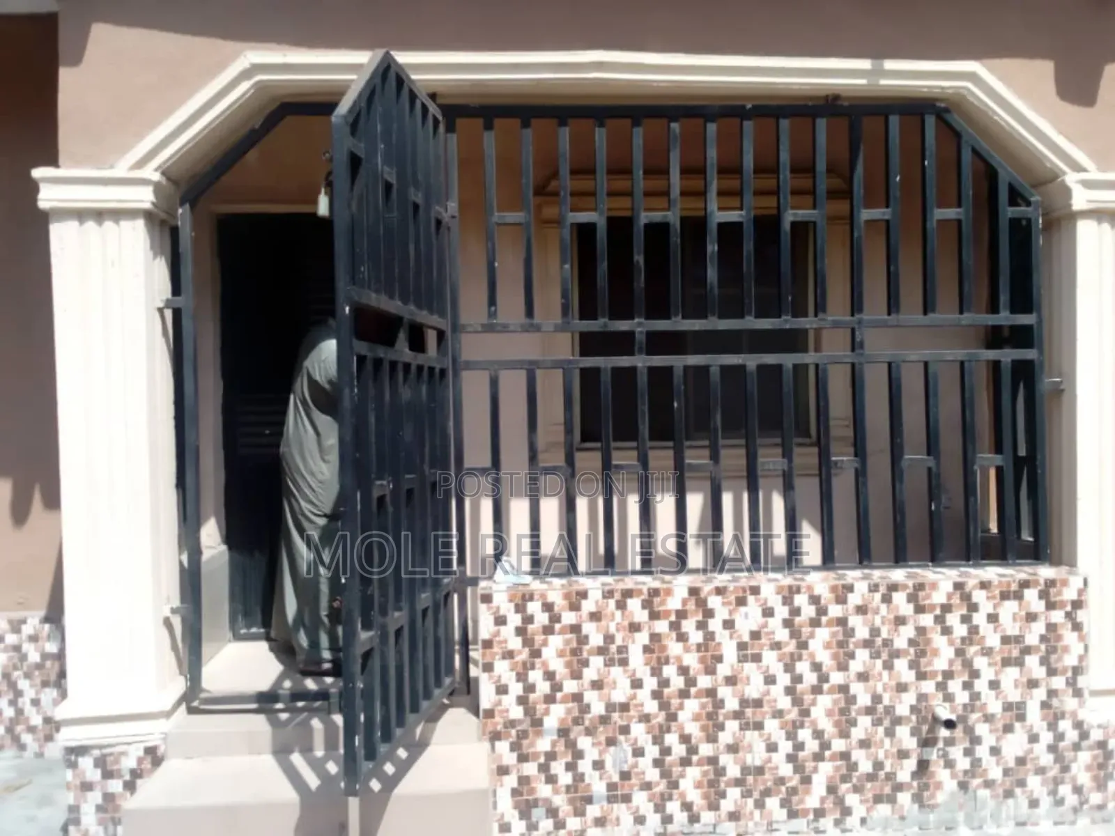 6bdrm Duplex in Ogba for sale