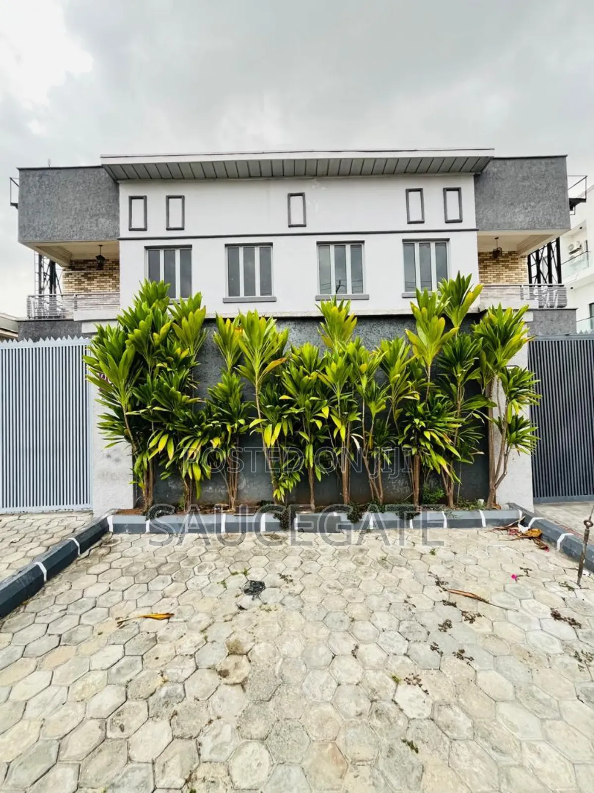 Furnished 4bdrm Duplex in Lekkis Phase 1 for rent