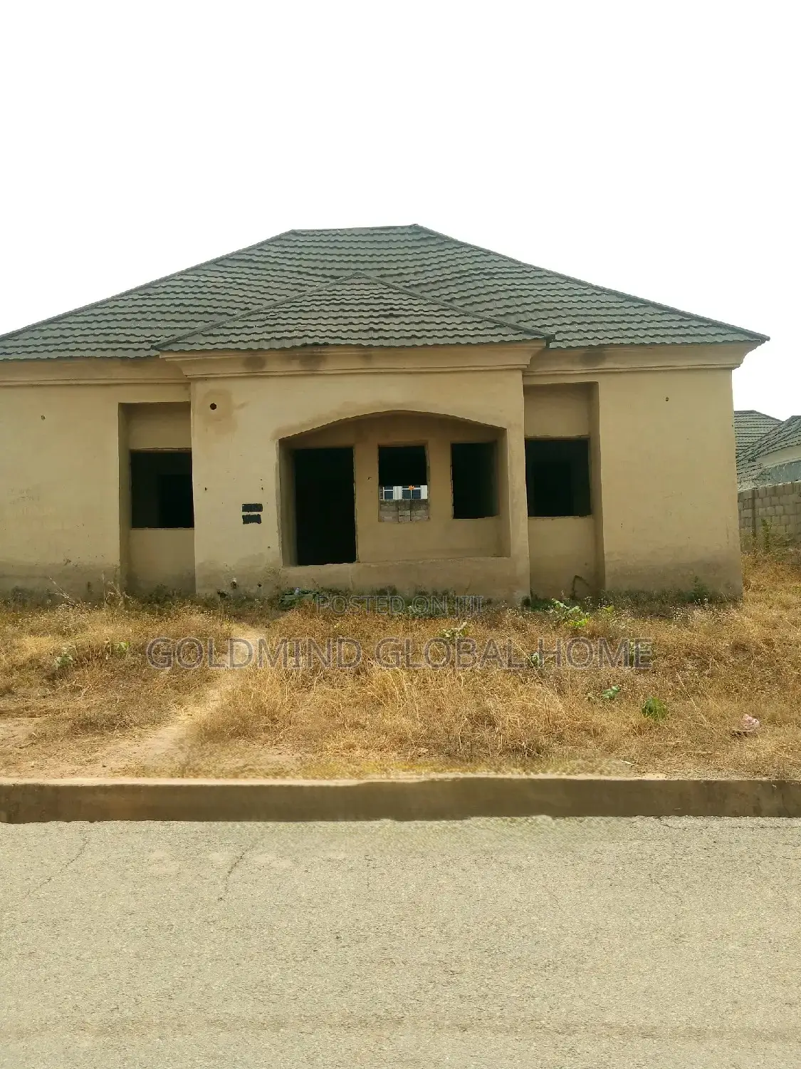 3bdrm Bungalow In Gwarinpa Life Camp For Sale